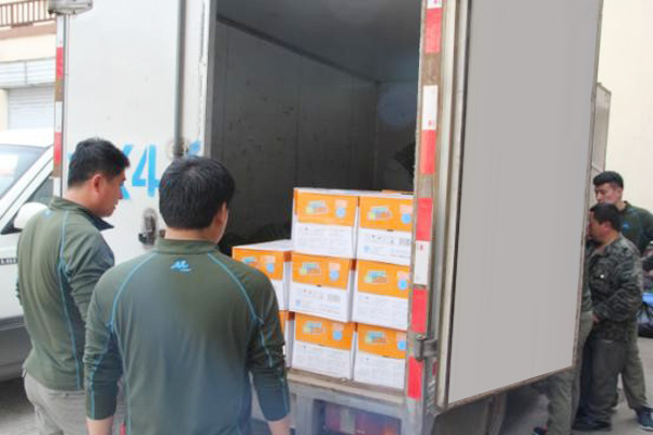 公司工会开展“夏送清凉”活动