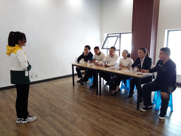 用优质服务 建设文明景区